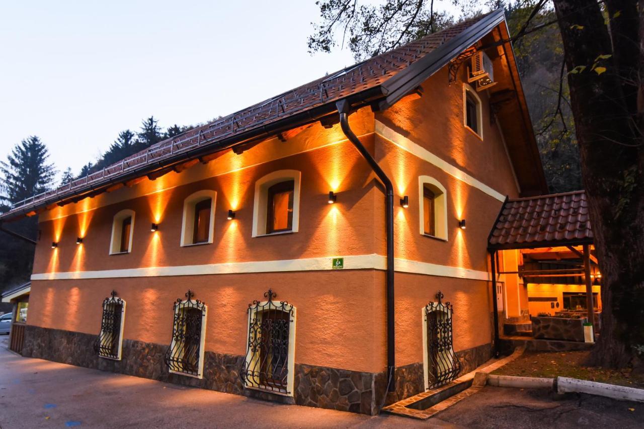 Gorska Reka Guesthouse Зрече Экстерьер фото